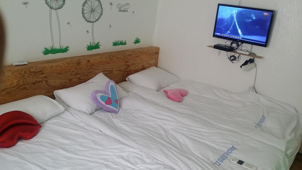 Myeongdong Guesthouse Сеул Номер фото