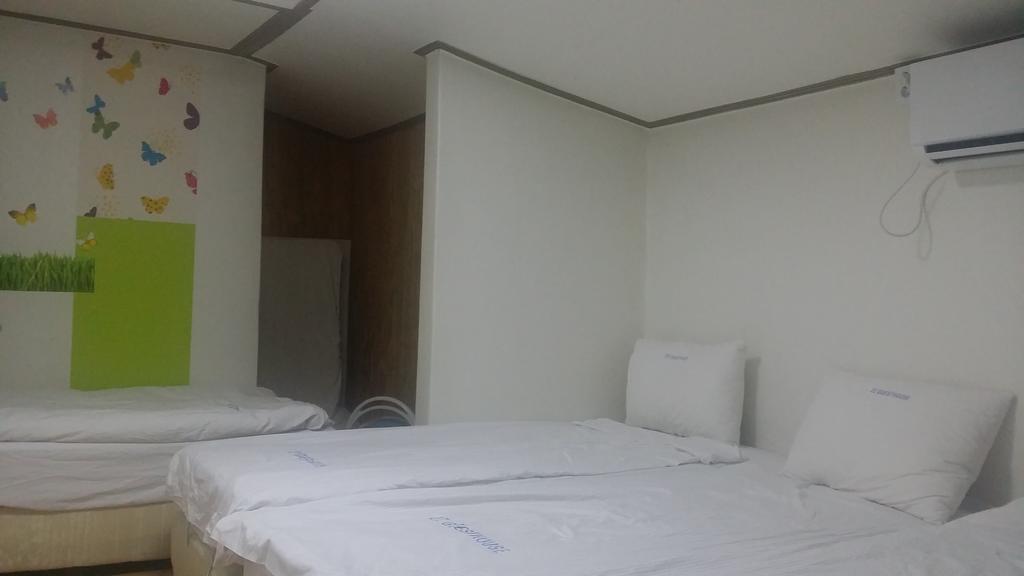 Myeongdong Guesthouse Сеул Номер фото