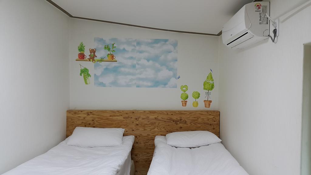 Myeongdong Guesthouse Сеул Экстерьер фото