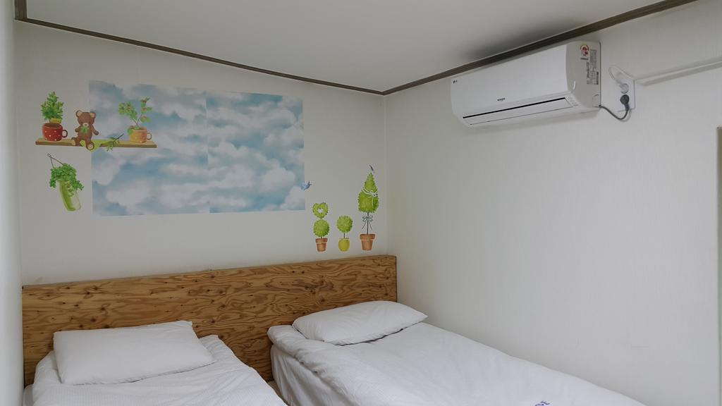 Myeongdong Guesthouse Сеул Экстерьер фото