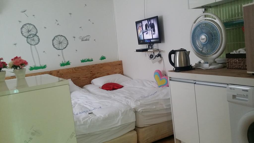 Myeongdong Guesthouse Сеул Экстерьер фото