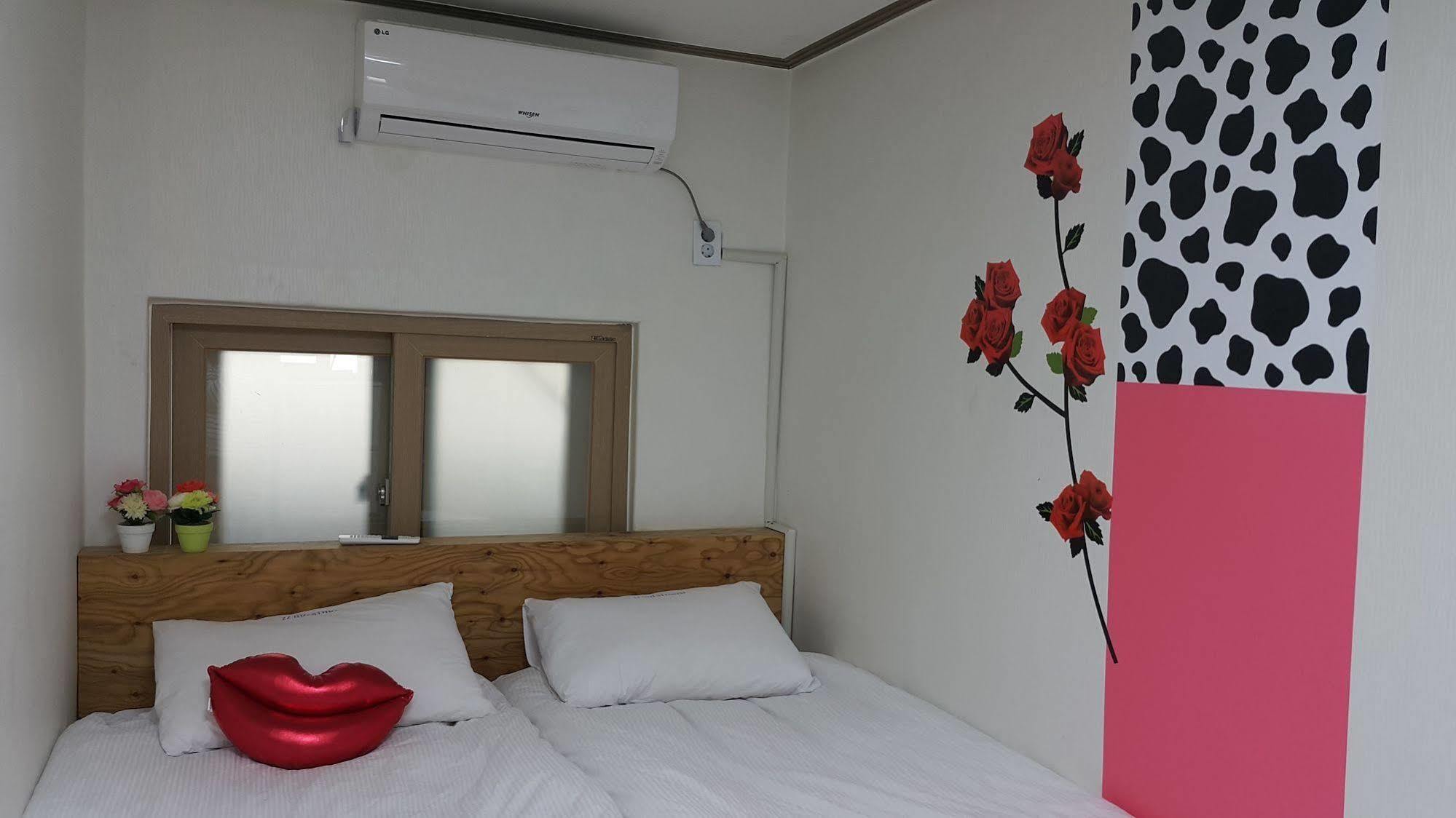 Myeongdong Guesthouse Сеул Экстерьер фото